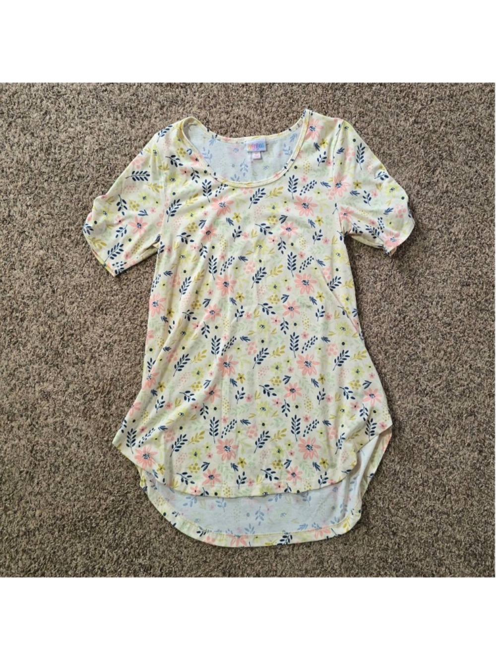 LuLaRoe Morgan Flare Tee Women's XS Cream Floral